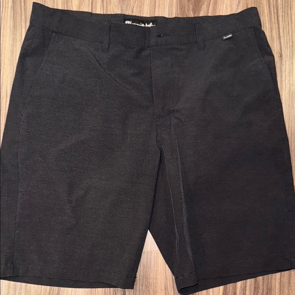Travis Mathew Black Golf Shorts Size 36